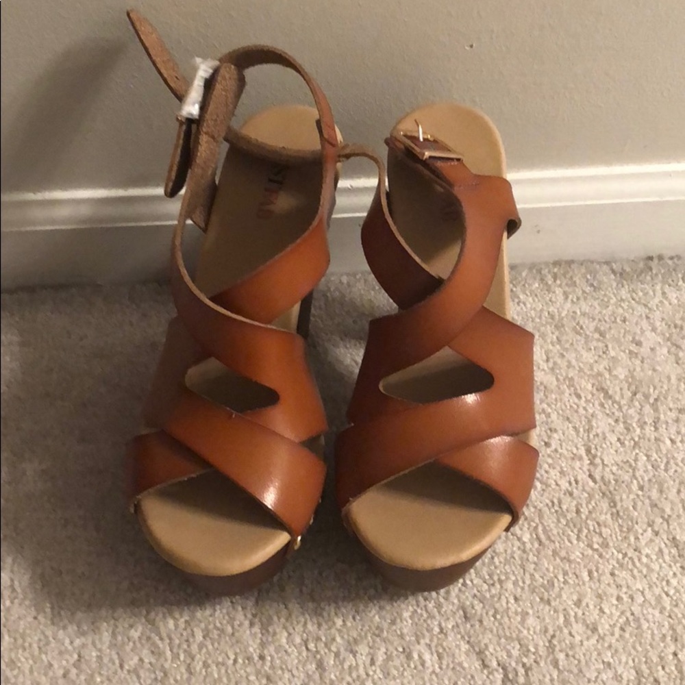 Cognac faux leather strappy platform sandals